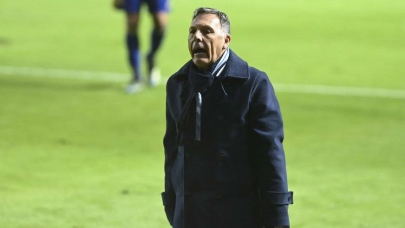 Russo, autocrítico: "Nos metimos muy atrás"