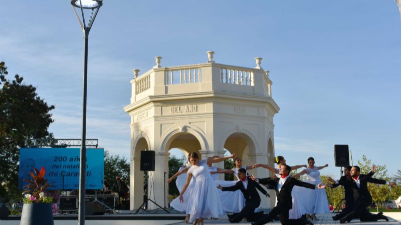 Provincia y municipio homenajearon a Caravati en el bicentenario de su natalicio