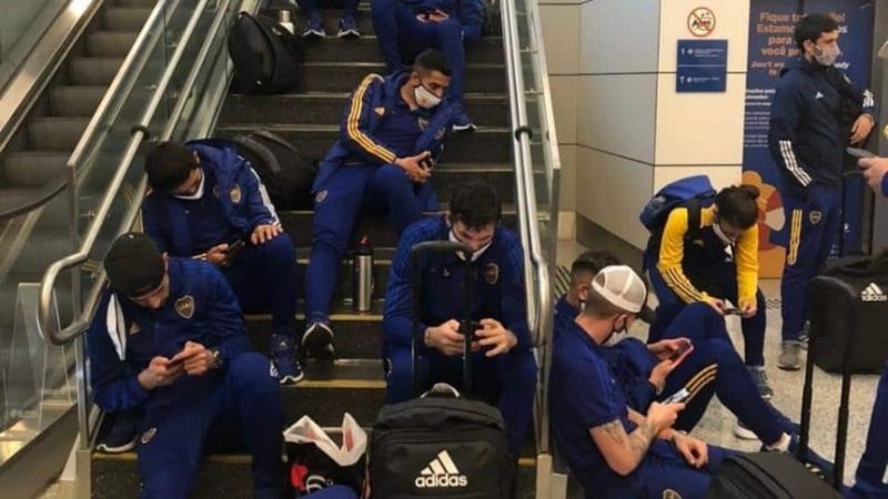 Mineiro empezó la “revancha” con Boca en el aeropuerto