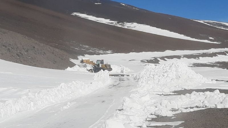 Se habilitó el Paso de San Francisco para el paso de cargas especiales
