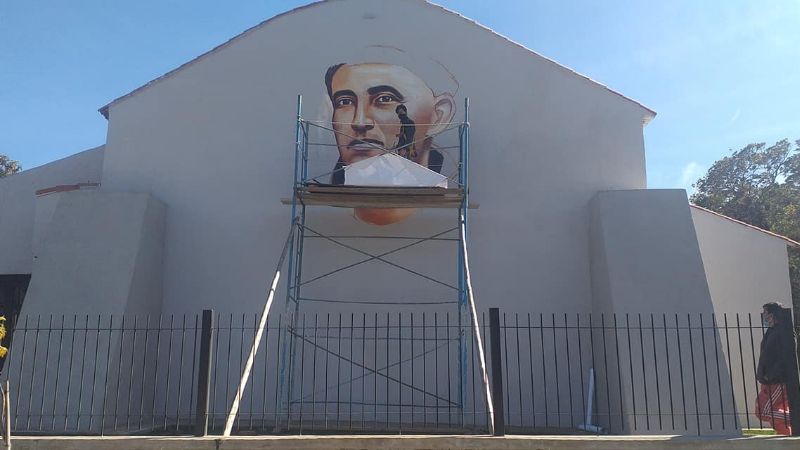 Mágico mural en honor a Fray Mamerto Esquiú