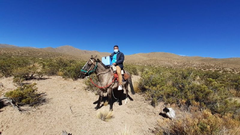 Vacunan en zonas serranas de Santa María a mayores de 18 años