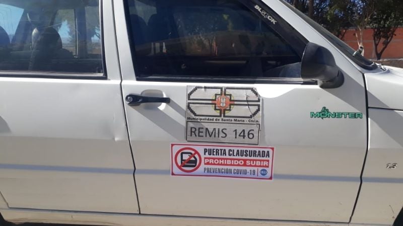 Clausuran la puerta del acompañante en remises de San José