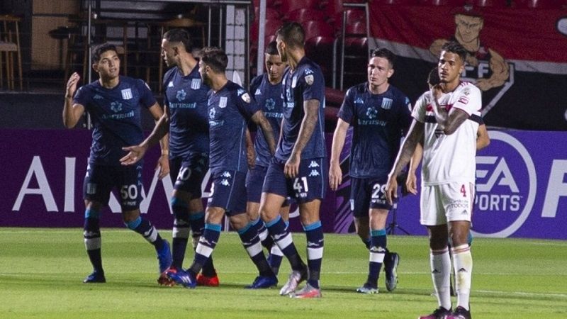 El “Cata” Moreno en Racing ante San Pablo, por la Copa