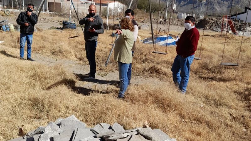 Relevamiento de edificios escolares en Santa María