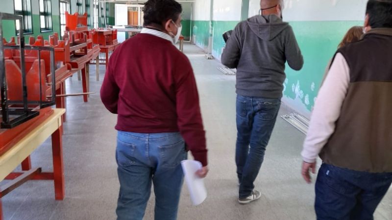 Relevamiento de edificios escolares en Santa María