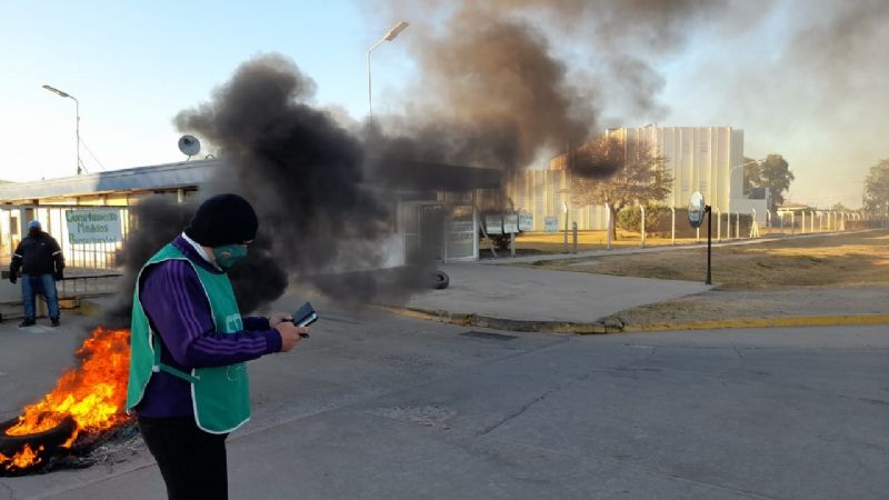 Protesta y bloqueo a la fábrica Arcor en Recreo