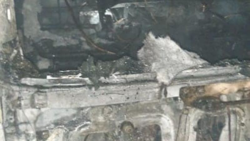 Se prendió fuego un camión y solo quedaron las chapas
