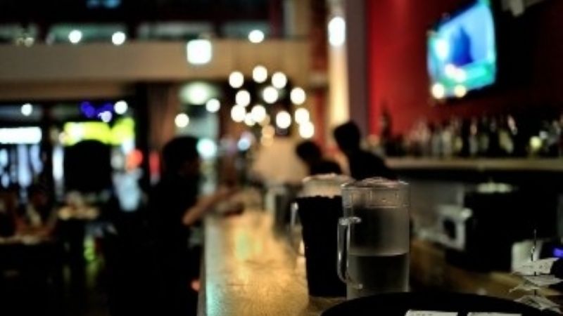 Detienen a cuatro jóvenes que protagonizaron escándalos en bares