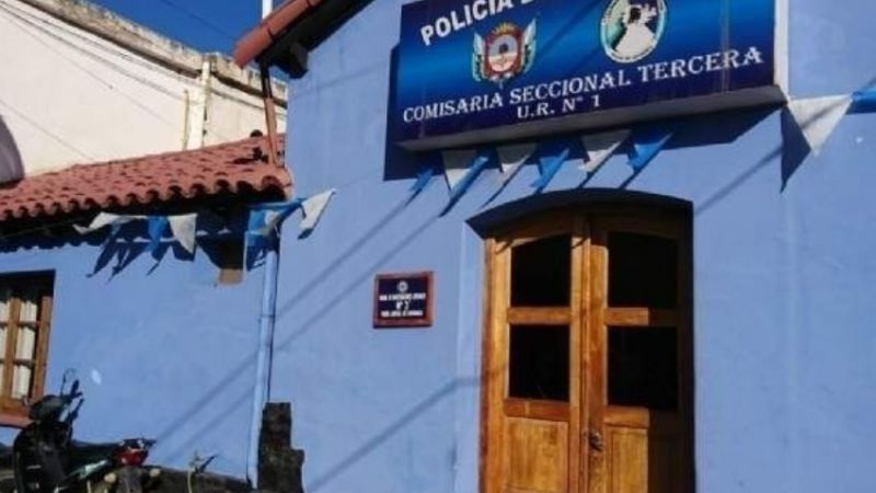 Joven se resistió a ser identificado y le pegó a un policía en la comisaría
