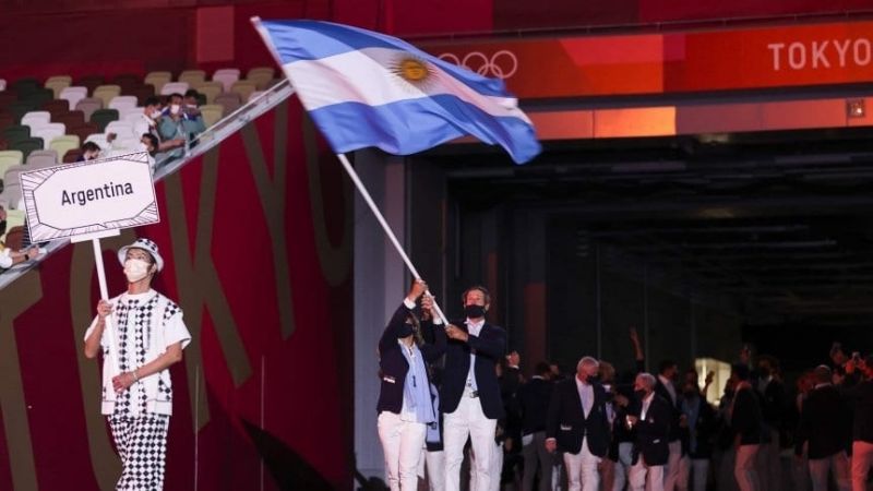 Santiago Lange y Cecilia Carranza, los abanderados argentinos