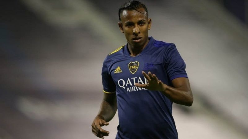 El colombiano Villa manifestó su deseo de ser transferido