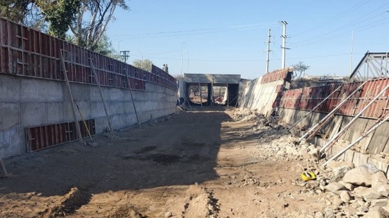 Comenzó la pavimentación de la Costanera
