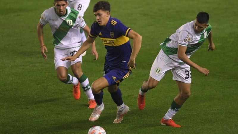 Los pibes de Boca, que merecieron más, empataron con Banfield