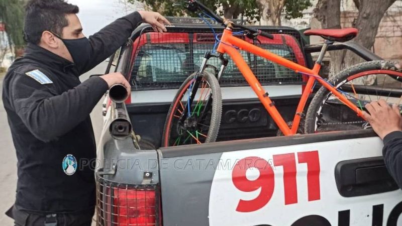 Detienen a un sujeto que andaba en una bicicleta que acababa de robar