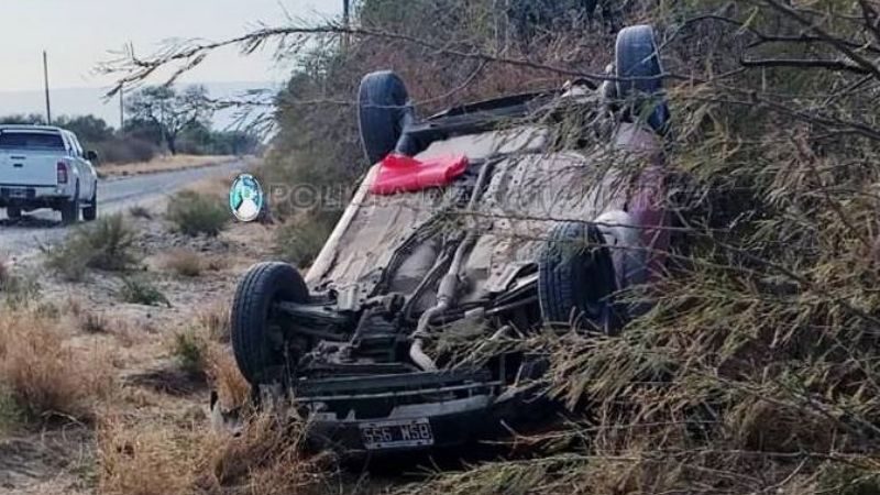 Volcó con su auto en Colonia del Valle