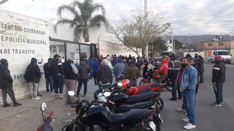 Piquete del SOEM en el Centro de Licencias