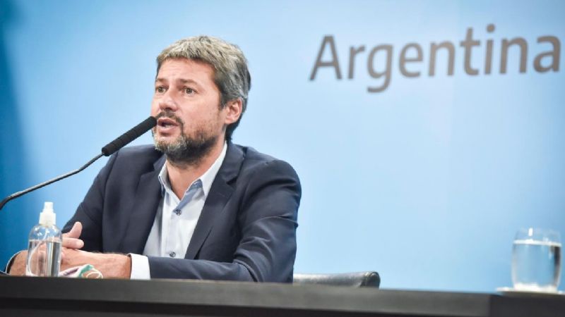 Según Lammens, a fin de año podrían abrirse fronteras para turismo