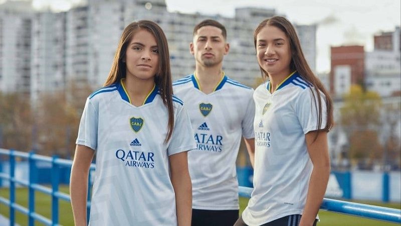 Nueva camiseta de Boca con números bicolores