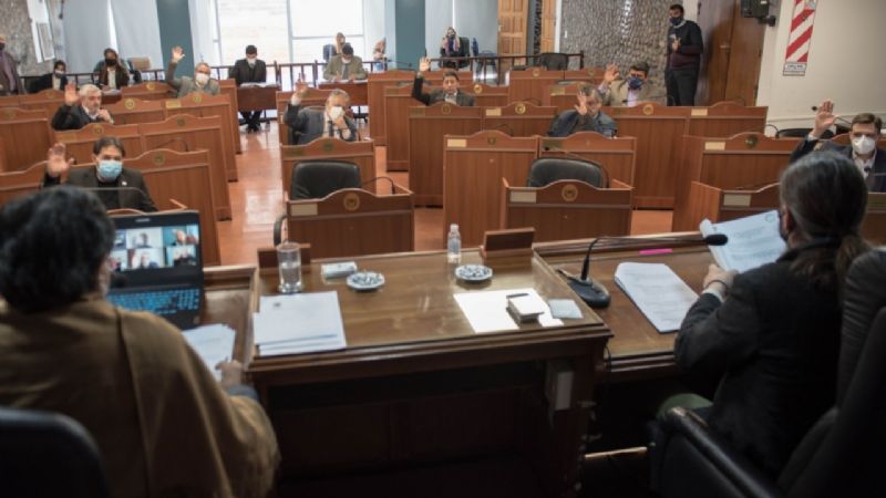 Senadores sesionaron y aprobaron varios proyectos