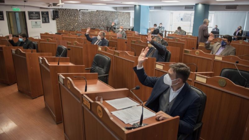 Senadores sesionaron y aprobaron varios proyectos