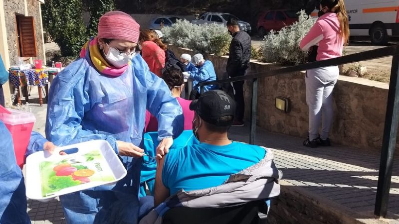 Operativo de vacunación en Los Ángeles