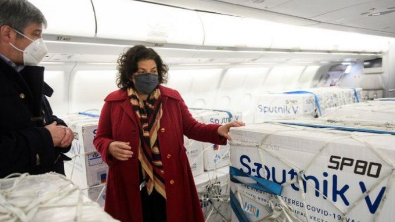 "La semana que viene estarán llegando 300 litros más del componente 2"