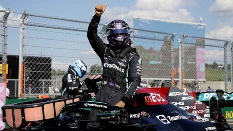 Hamilton con la pole de Hungría en polémica acción
