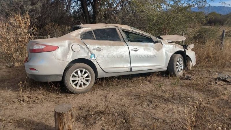 Estrelló el auto contra un cerco en Belén