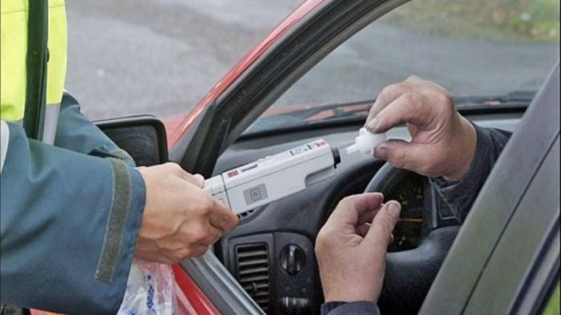 Taxista chocó y estaba alcoholizado