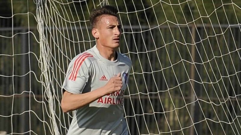 Primera práctica de Braian, renovaron Ponzio y Pinola