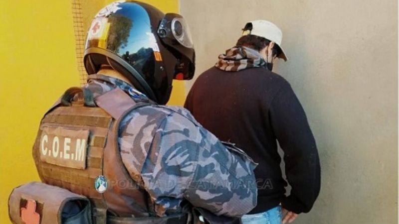 No respetó una restricción judicial y golpeó a su pareja