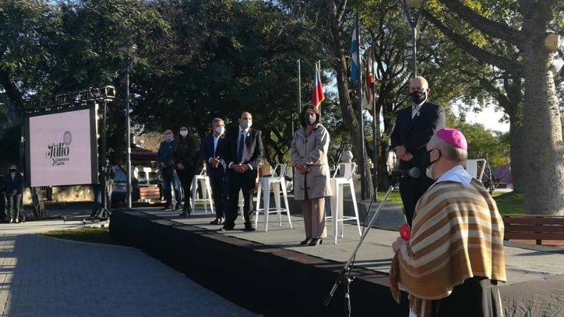 Urbanc agradeció la pandemia, criticó a bancos y planes sociales