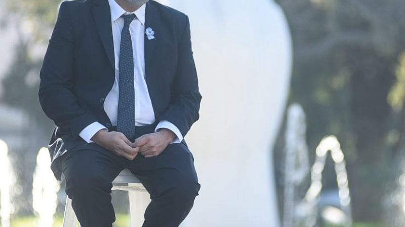 En el Día de la Independencia, inauguraron las obras en la Plaza del Maestro