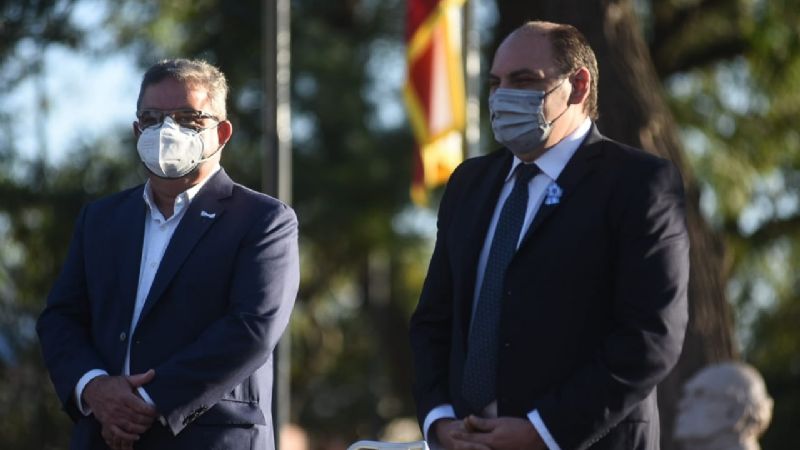 En el Día de la Independencia, inauguraron las obras en la Plaza del Maestro