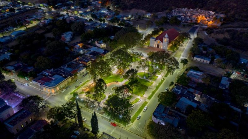 Jalil participó de la inauguración de la Plaza de San José