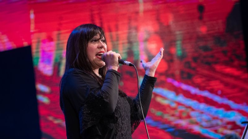 Emoción y brillo en la séptima luna del Poncho Virtual