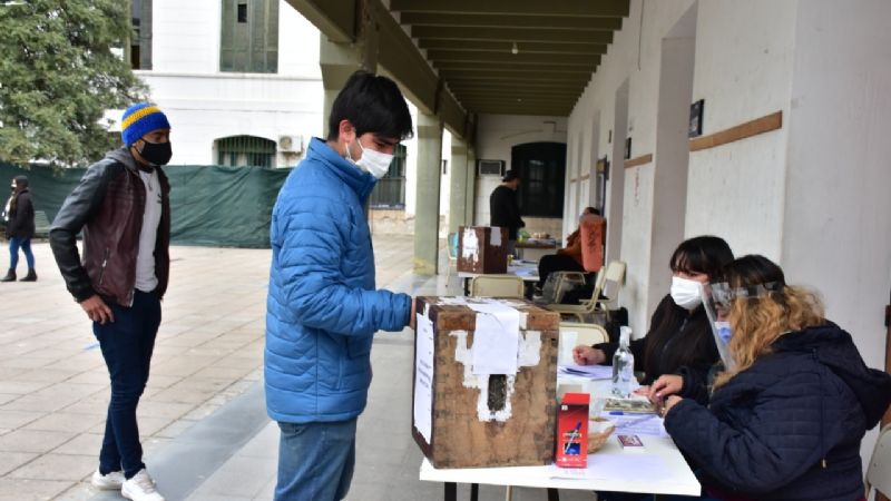 Normal desarrollo de elecciones en la UNCA