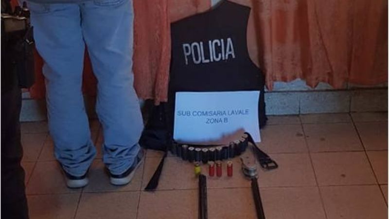 Amenazó a una mujer y lo detuvieron con armas de fuego y cartuchos