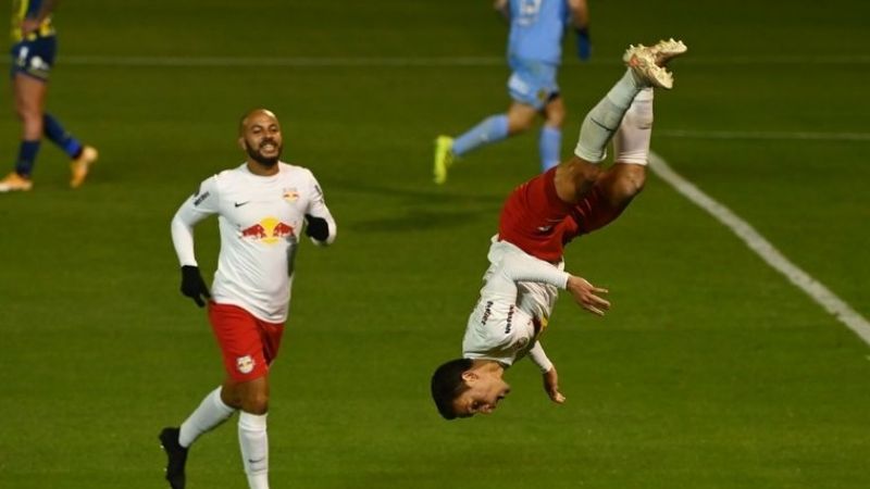 En show de goles, Bragantino venció 4-3 a Central