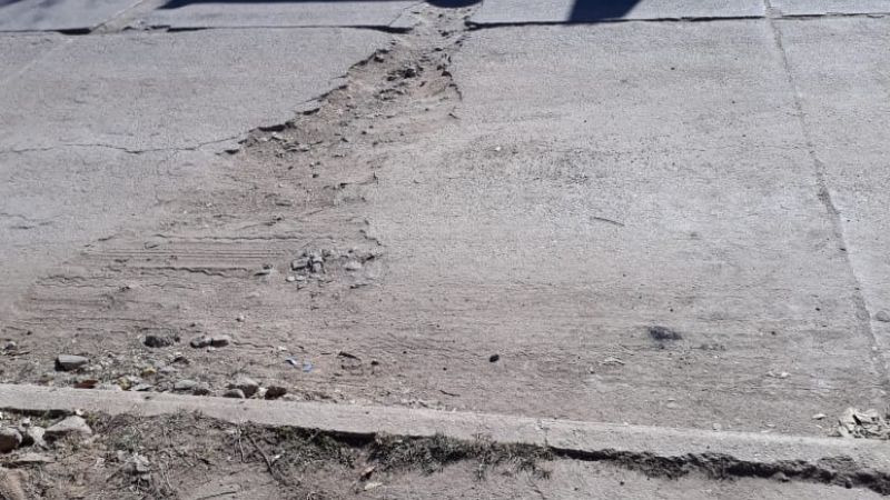 Rompieron la calle hace 5 años y todavía no la arreglan