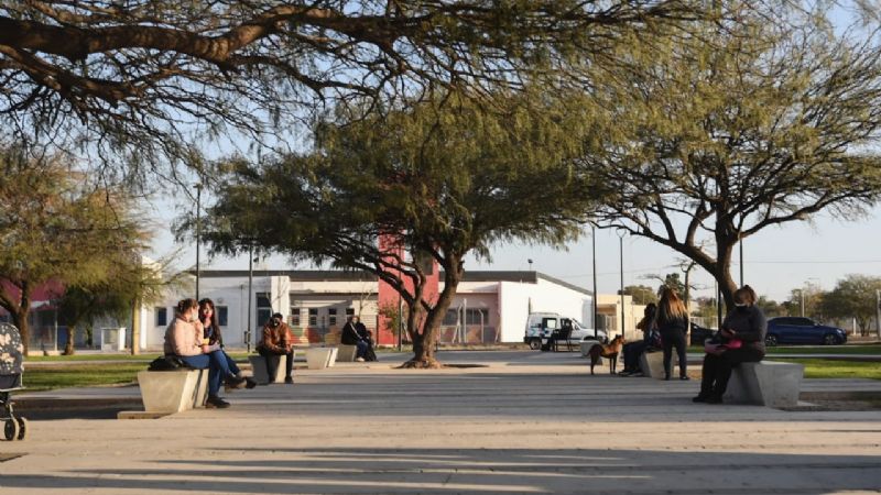 Saadi inauguró las obras en la Plaza El Aviador