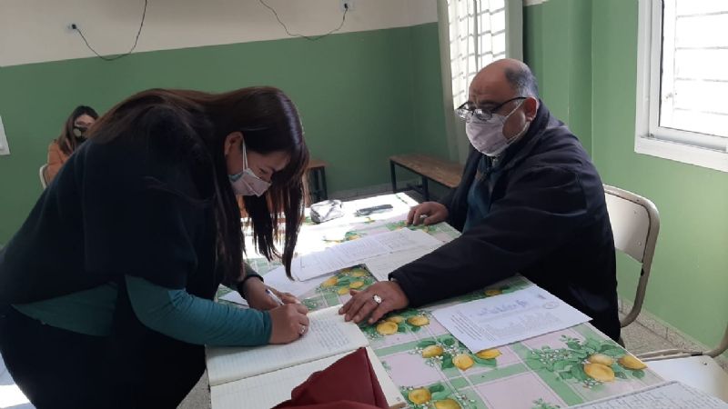 Continúa con la cobertura cargos directivos en Escuelas Secundarias