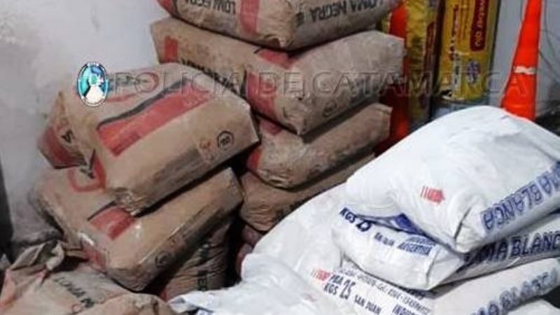 Encontraron en una alcantarilla bolsas de cal robadas