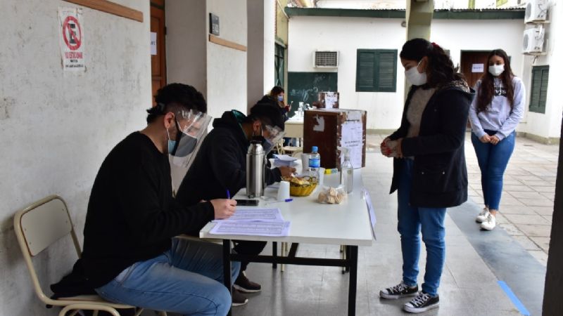 Con amplia participación, la UNCA inició su proceso electoral