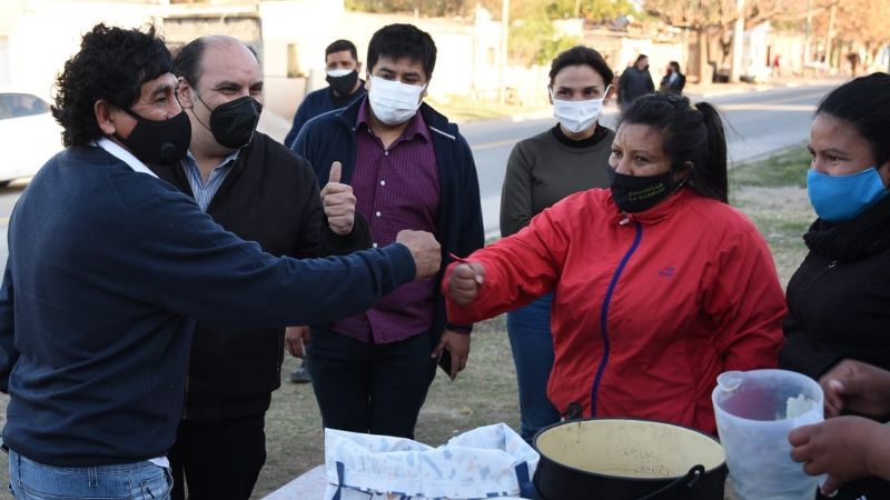 Saadi inauguró el asfalto del barrio Villa Eumelia