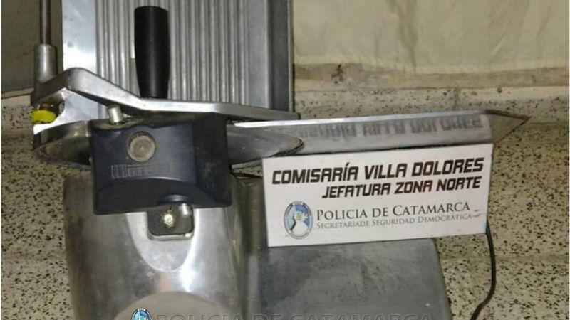 Atrapan a dos ladrones que escapaban tras robar en comercios