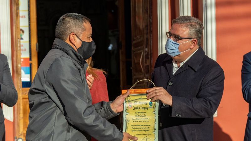 Jalil anunció y recorrió obras en Tinogasta