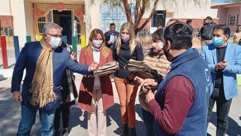 Entrega de obras de refacción en Fiambalá