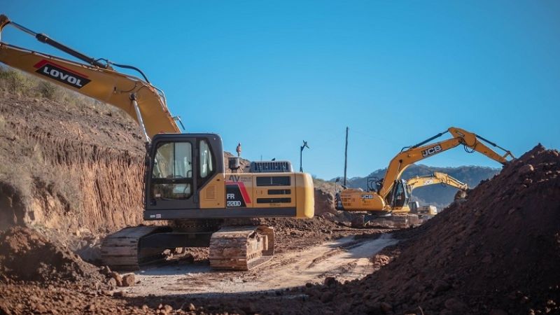 Jalil inauguró obras de infraestructura escolar en Aconquija